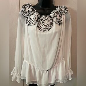 Dressbarn White Ruffled Peplum Blouse with Lifted Roses